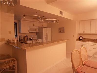 4th image of 5865 Trailwinds Dr APT 626