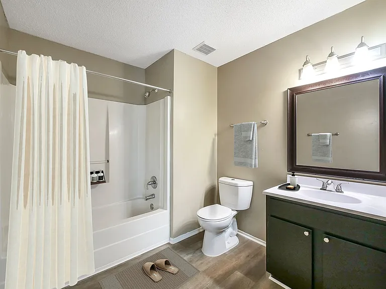 Madison Pines — Photo 12