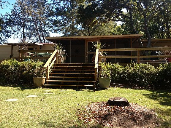 2nd image of 2588 Lake Upchurch Dr