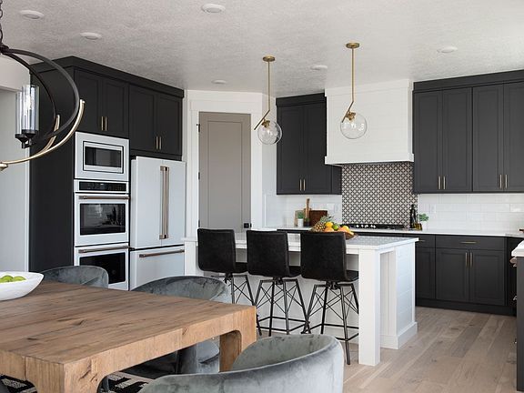 Finished home photos are representational images only. Chat with sales agent for details.
