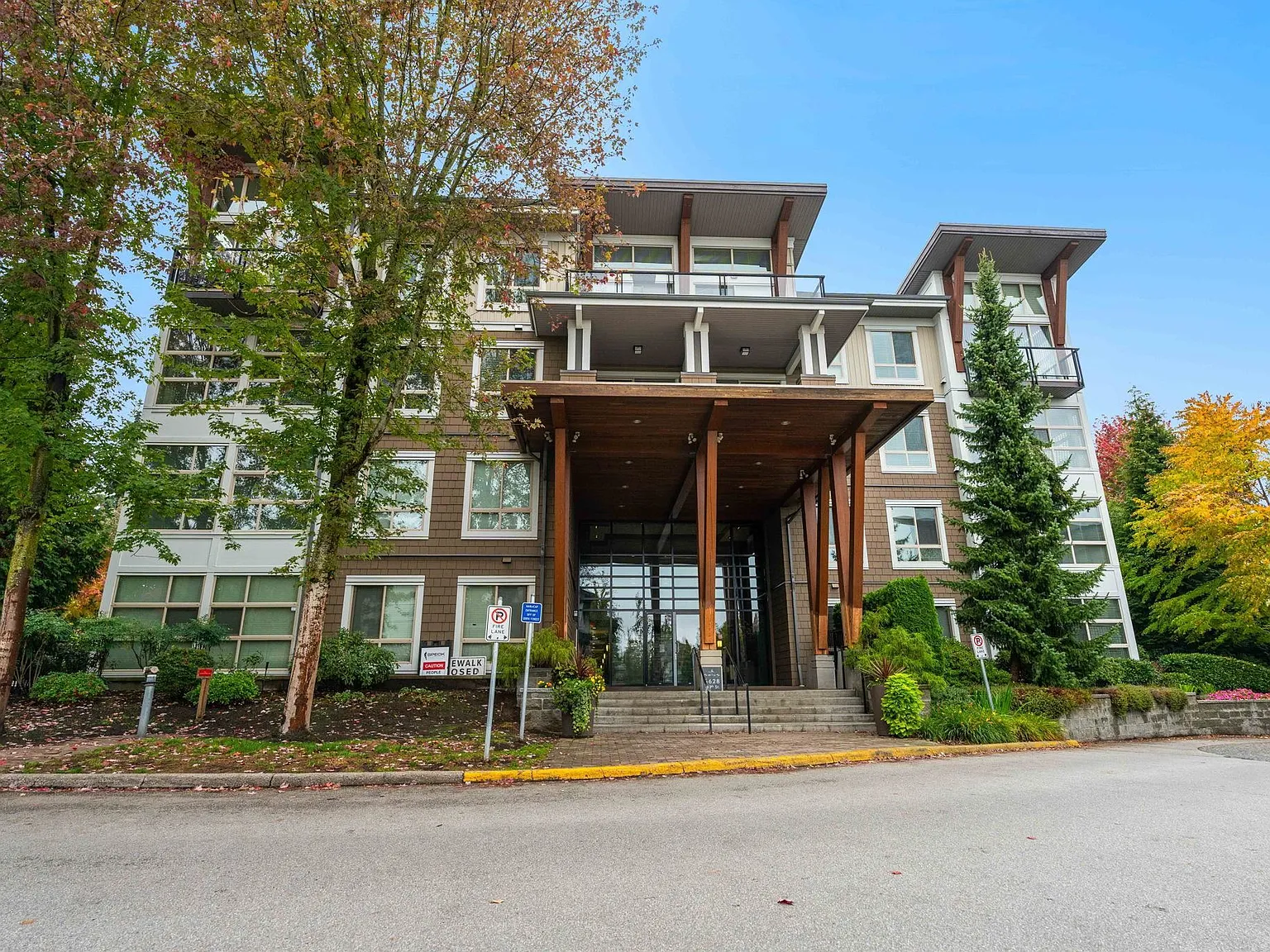 2 bed, 810 sqft, $2,450 — Photo 1