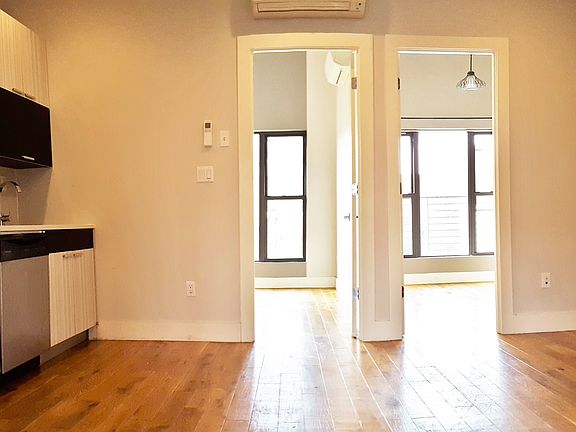 4th image of 443 Harman St #5