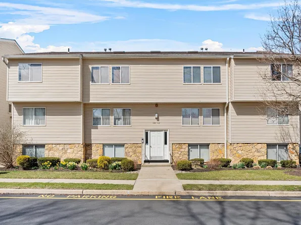 25 College Avenue #110, Nanuet, NY 10954