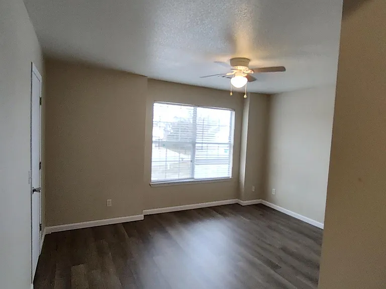17 W Rainsong St — Photo 5
