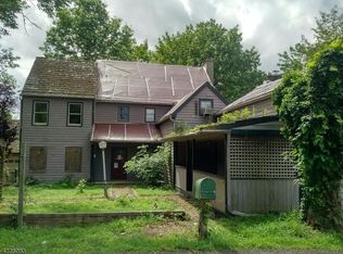 21 Pine Hill Rd, Stockton, NJ 08559