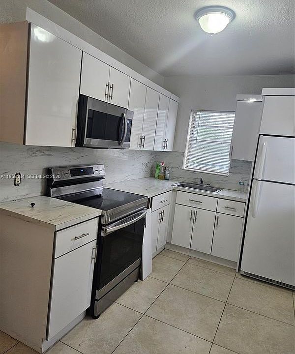 2nd image of 2952 NW 5th Ave #0