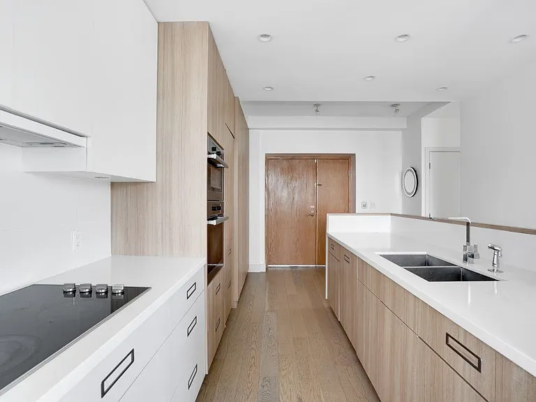 1200 Alberni St #2303 — Photo 5