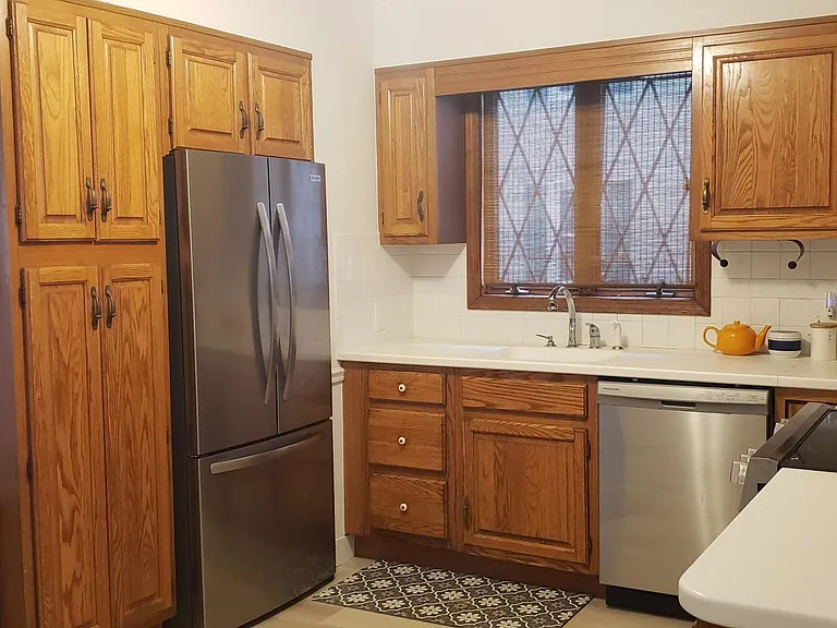 52 Newell Ave — Photo 8