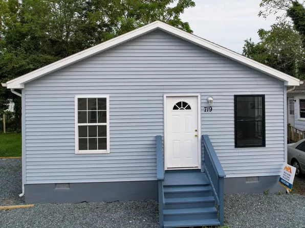 719 Bishop Isaac Jenkins St, Pocomoke City, MD 21851