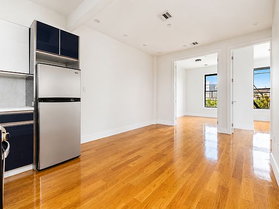4th image of 755 De Kalb Ave #2R