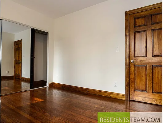 Rented by Residents Team | media 9