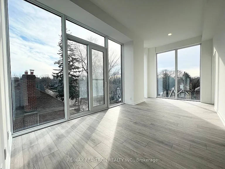 2020 Bathurst St #207 — Photo 9
