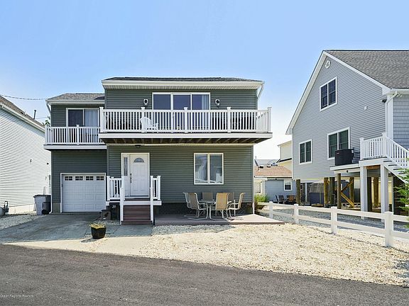 2nd image of 20 Harborside Dr E