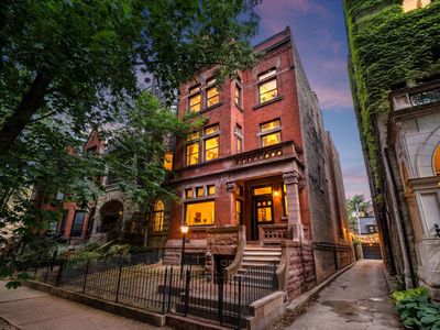 560 W Arlington Pl, Chicago, IL, 60614