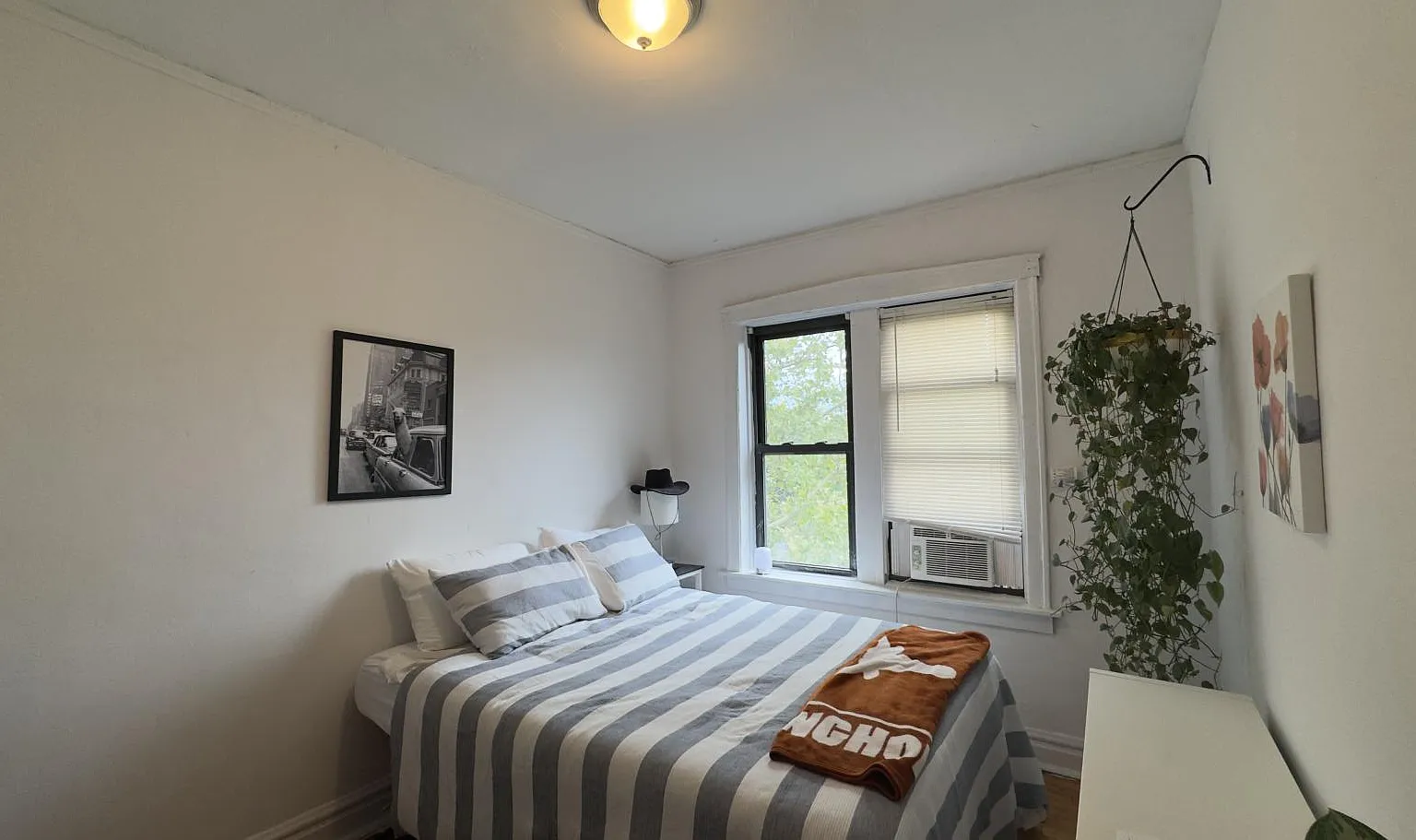 1 bed, 825 sqft, $2,080 — Photo 3