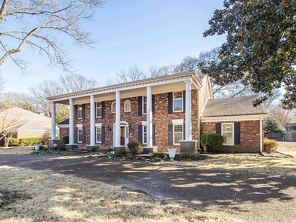 3rd image of 2072 Kirby Rd