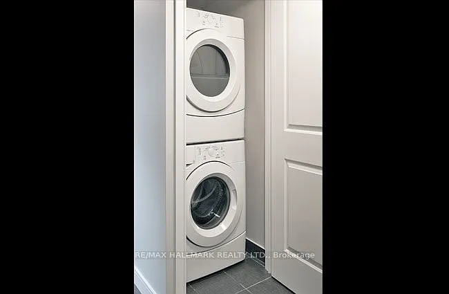 570 Bay St #706 — Photo 7