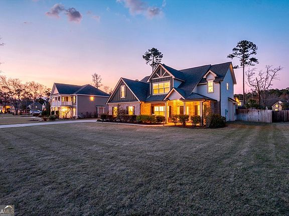 2nd image of 102 Henry Ct