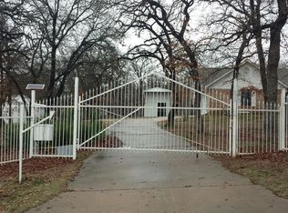 6820 Shady Hills Ln, Burleson, TX 76028