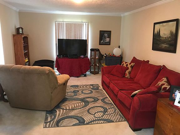 2nd image of 1306 Sherwood Dr