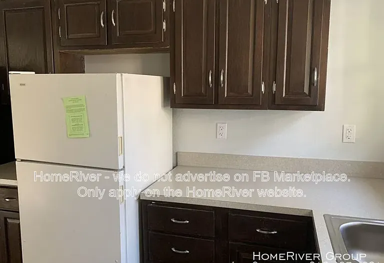 811 Broxton St — Photo 4