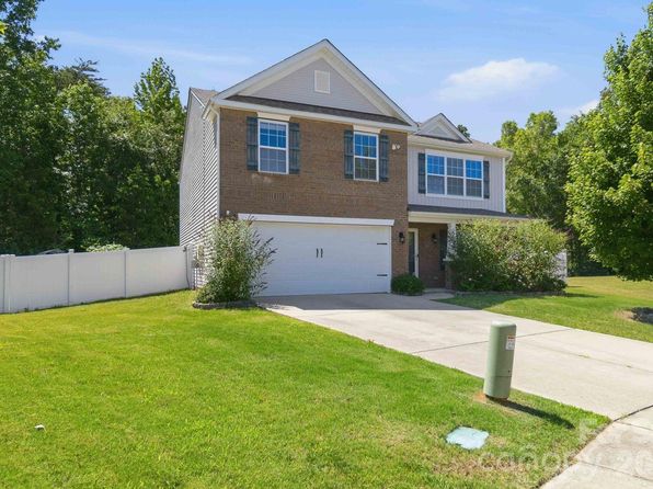 5904 Ellimar Field Ln, Charlotte, NC 28215 home