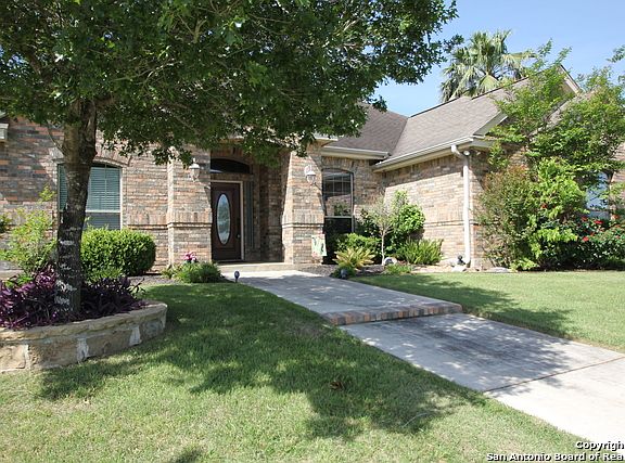 2nd image of 137 Lauren Ct