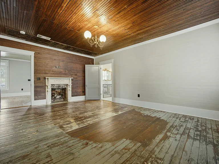 185 W Moreno St — Photo 14