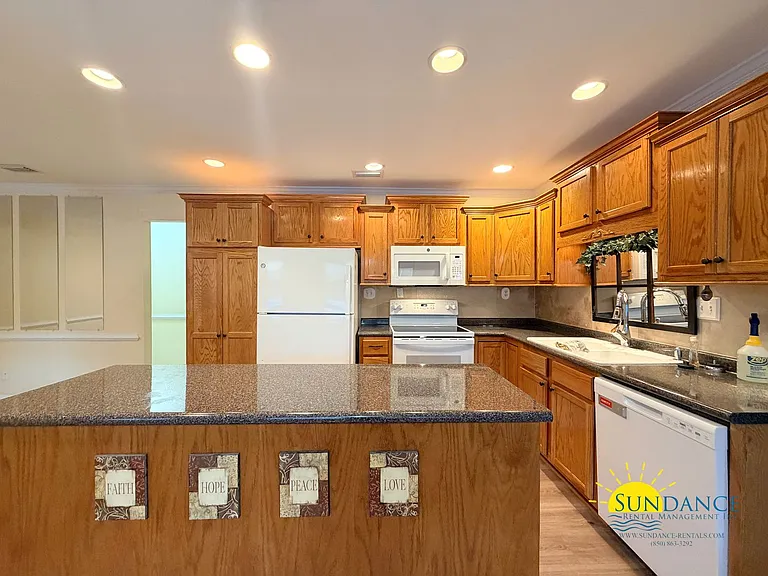 103 Azalea Cir — Photo 4