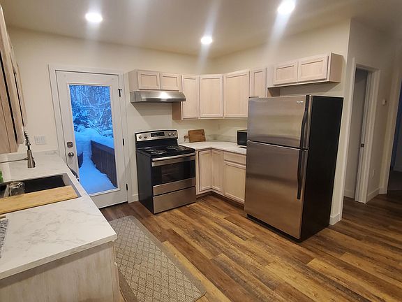 Fully stocked kitchen- Everything in this unit is new floor to ceiling