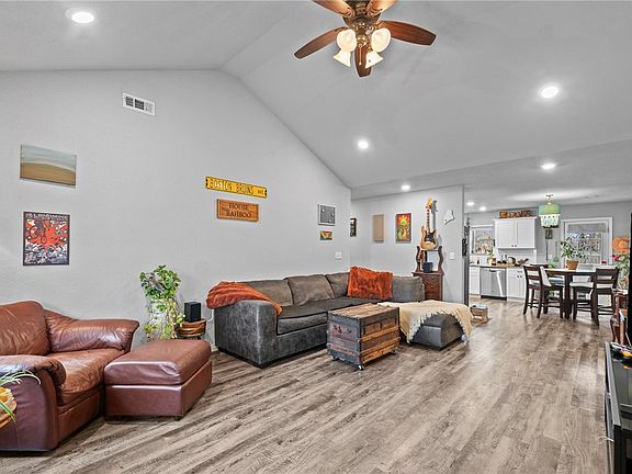 4th image of 3 Penryn Ln
