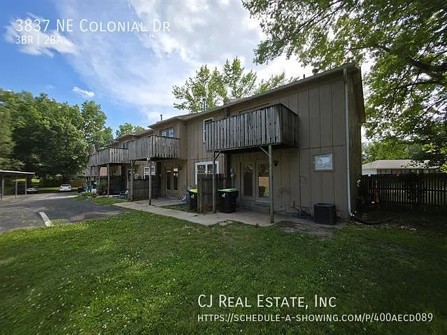3837 NE Colonial Dr — Photo 11