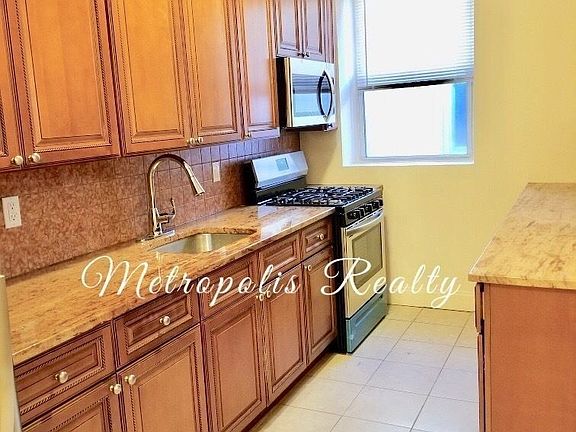 2nd image of 23-48 28th St #3