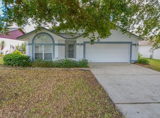 413 Saint Anns Dr, Winter Haven, FL 33884