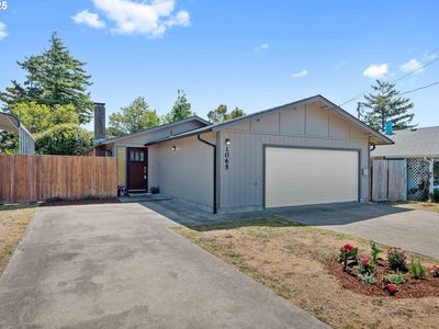 1065 Fenwick St, Coos Bay, OR, 97420