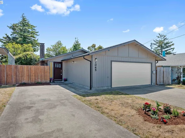 1065 Fenwick St, Coos Bay, OR 97420