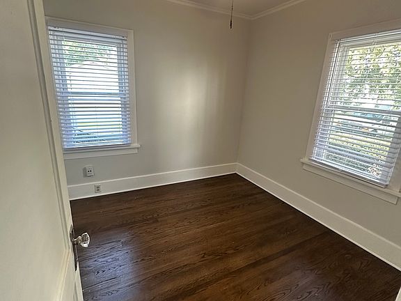 4th image of 520 W Green St