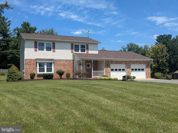 7464 Flamewood Dr, Clarksville, MD 21029