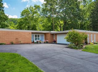 4920 W Shore Dr, Zanesville, OH 43701
