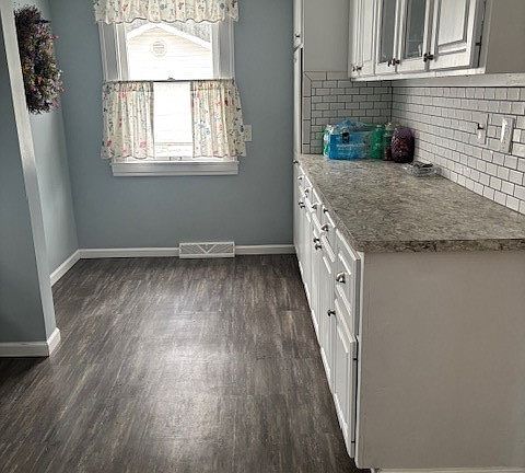 4th image of 202 Logan St