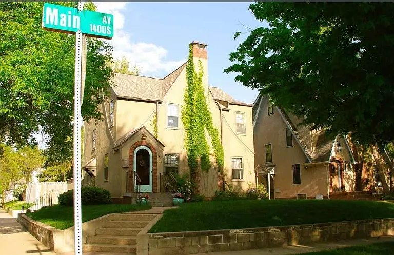1400 South Main Ave Front Northwest Corner