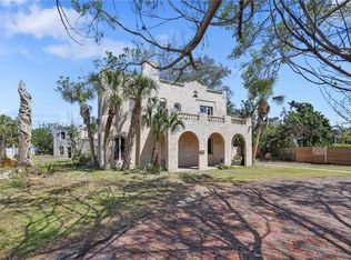 636 Sunset Dr S, Saint Petersburg, FL 33707