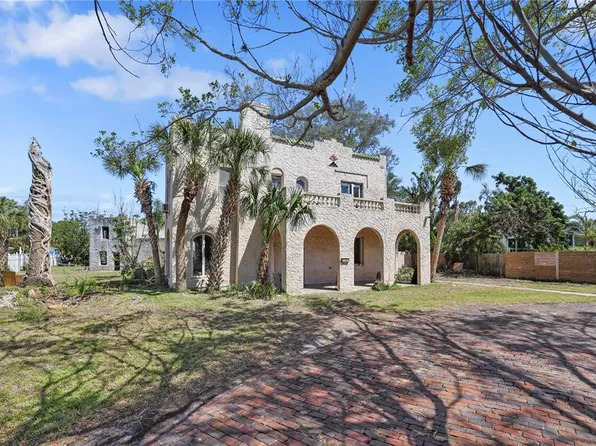 636 Sunset Dr S, Saint Petersburg, FL 33707