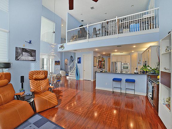 OPEN LIVING ROOM
