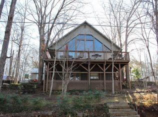200 Hickory Cir W, West Point, GA 31833