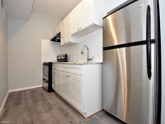 1637 gwynns apt 3 kitchen1