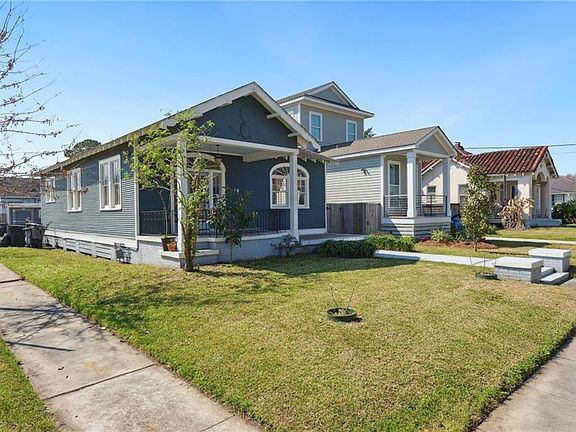 2nd image of 2900 Castiglione St