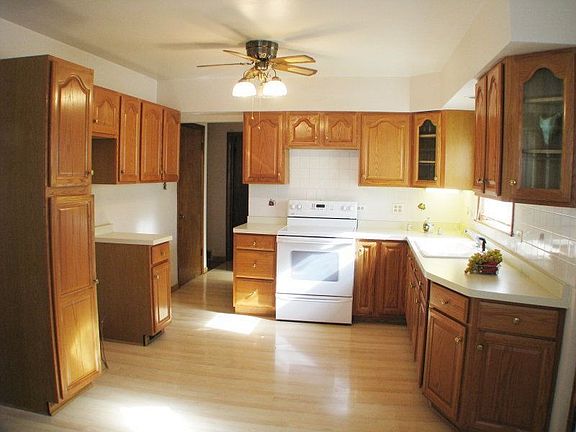 5th image of 715 Ashland Ave