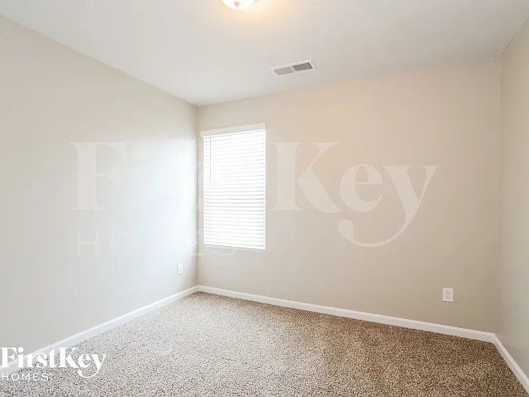 5615 Cobblestone Glen Dr — Photo 14