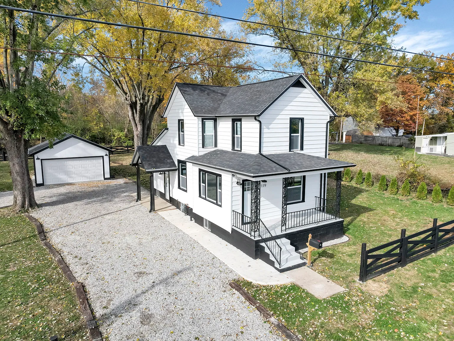 3 bed, 1.5 bath, 1550 sqft, $2,700 — Photo 3